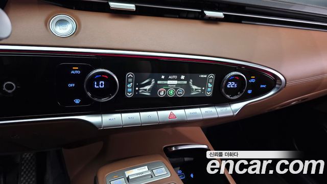 Genesis GV70 2023 — photo 23