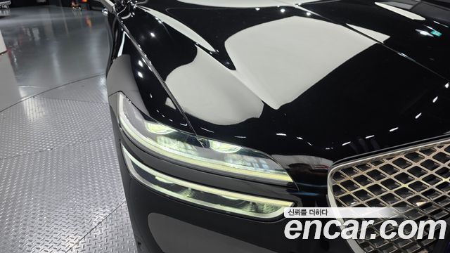 Genesis GV70 2023 — photo 8