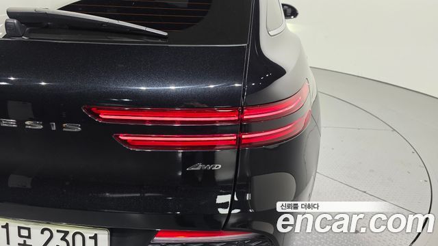 Genesis GV70 2023 — photo 9