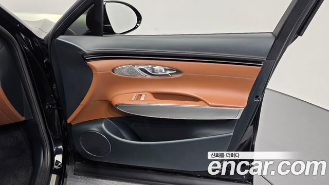 Genesis GV70 2023 — photo 15