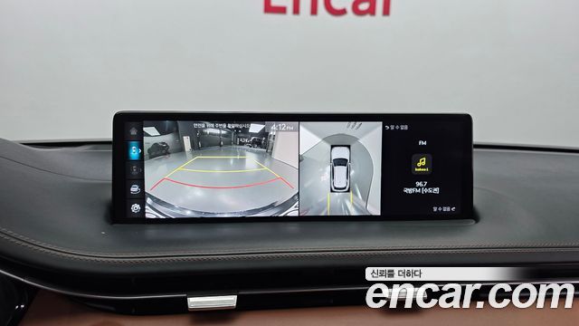 Genesis GV70 2023 — photo 28