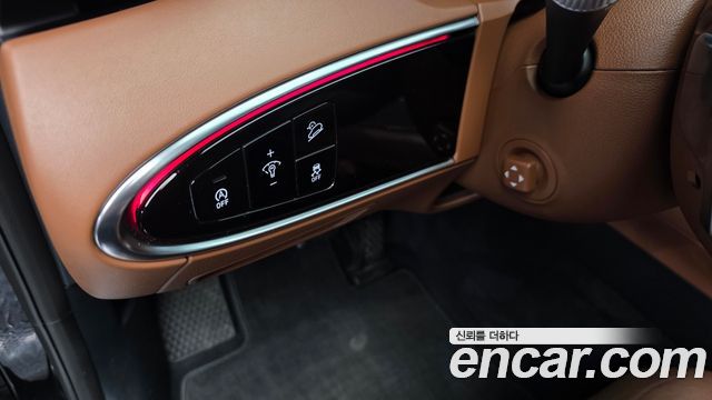 Genesis GV70 2023 — photo 30