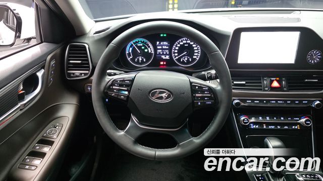 Hyundai Grandeur 2019 — photo 19