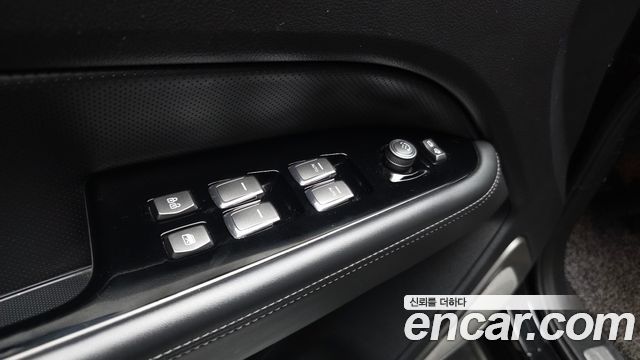 KG Mobility Rexton 2018 — photo 30