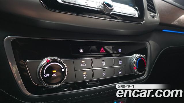 KG Mobility Rexton 2018 — photo 31