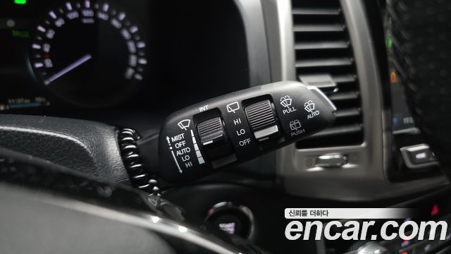 KG Mobility Rexton 2018 — photo 35