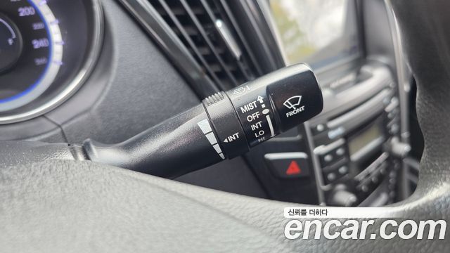 Hyundai Sonata 2011 — photo 20