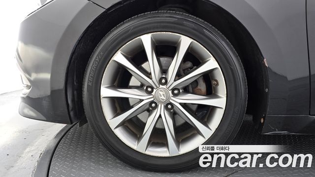 Hyundai Grandeur 2015 — photo 5