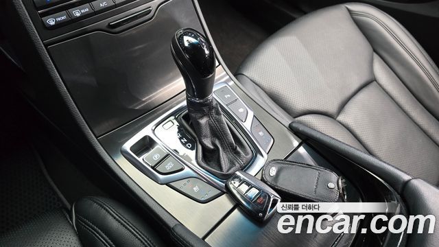 Hyundai Grandeur 2015 — photo 9