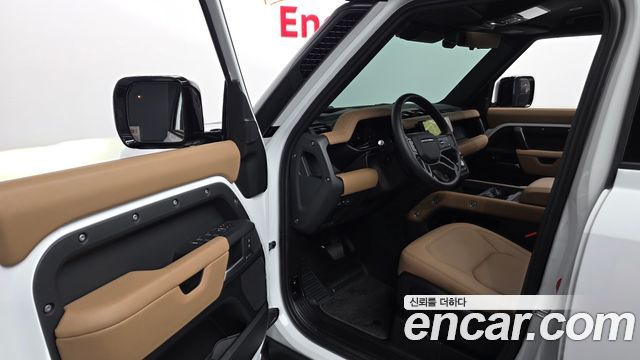 Land Rover Defender 2026 — photo 10