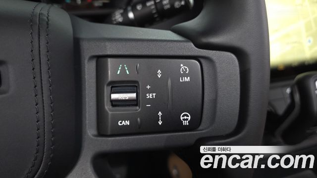 Land Rover Defender 2026 — photo 18