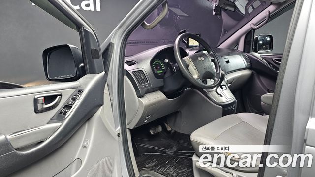 Hyundai Starex 2013 — photo 10