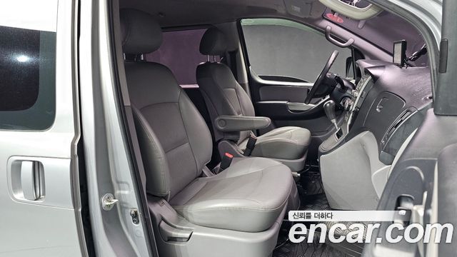 Hyundai Starex 2013 — photo 12