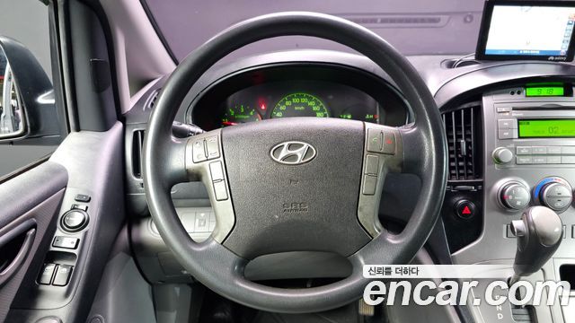Hyundai Starex 2013 — photo 13