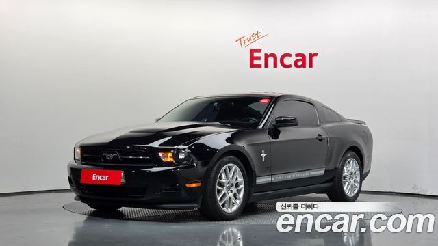 Ford Mustang 2012 — photo 1