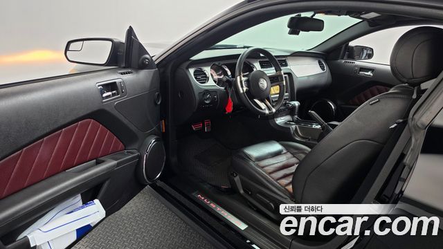 Ford Mustang 2012 — photo 10