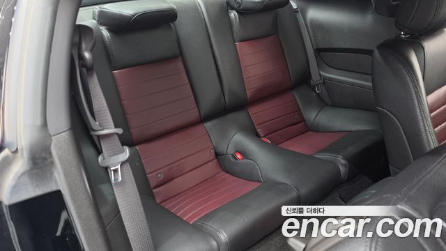 Ford Mustang 2012 — photo 12