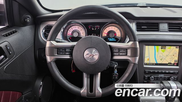 Ford Mustang 2012 — photo 14