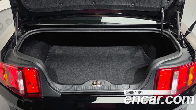 Ford Mustang 2012 — photo 19