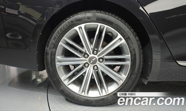 Genesis G80 2019 — photo 5