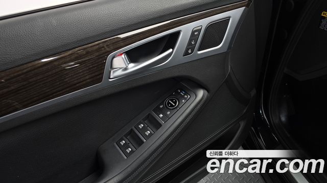 Genesis G80 2019 — photo 23