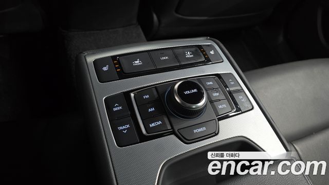 Genesis G80 2019 — photo 24