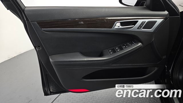 Genesis G80 2019 — photo 14