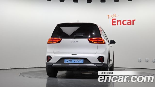 Kia Niro 2023 — photo 4