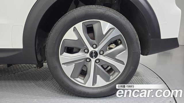 Kia Niro 2023 — photo 7