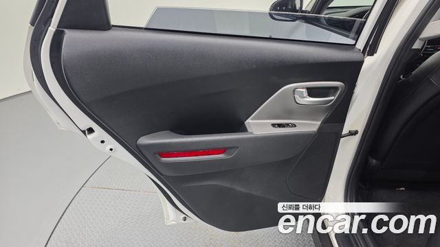 Kia Niro 2023 — photo 15