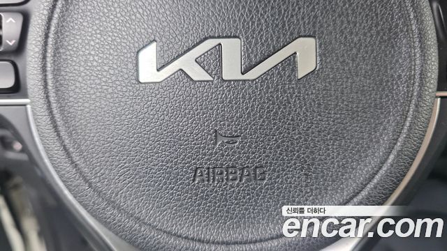 Kia Niro 2023 — photo 29