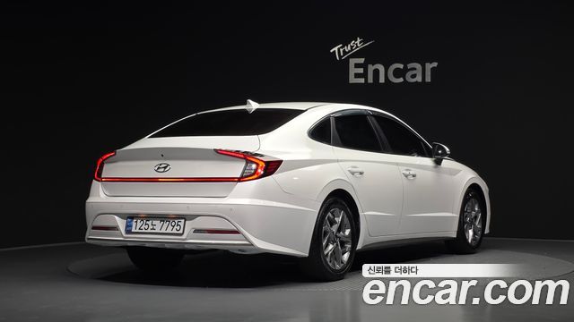 Hyundai Sonata 2023 — photo 2