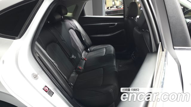 Hyundai Sonata 2023 — photo 18