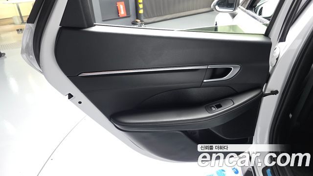 Hyundai Sonata 2023 — photo 15