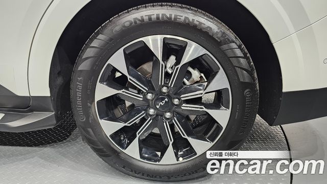 Kia Canival 2023 — photo 7
