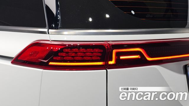 Kia Canival 2023 — photo 9