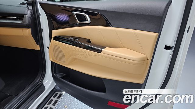 Kia Canival 2023 — photo 15