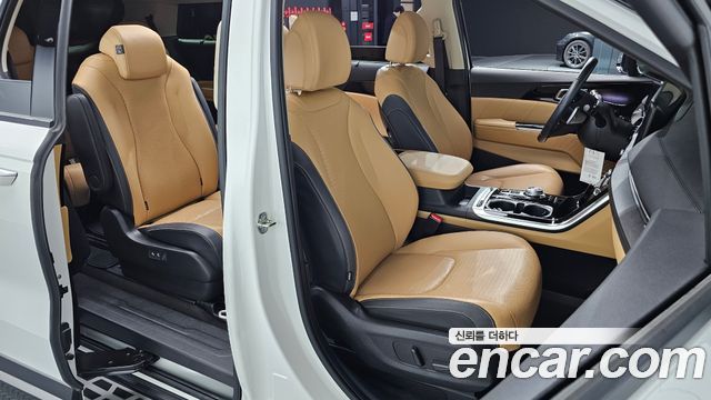 Kia Canival 2023 — photo 16