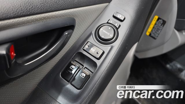 Hyundai Starex 2018 — photo 13