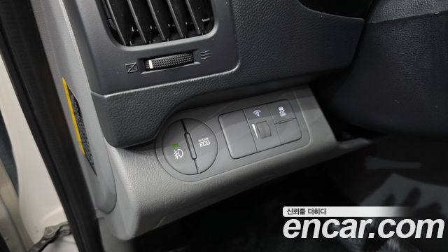 Hyundai Starex 2018 — photo 14
