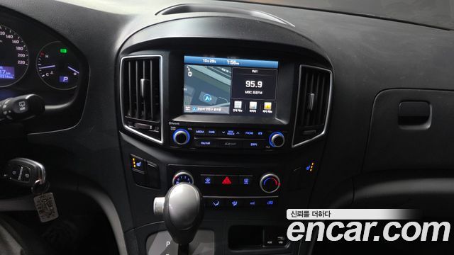 Hyundai Starex 2018 — photo 20