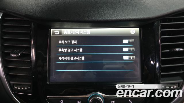 Chevrolet Korea Trax 2019 — photo 16