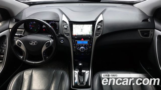 Hyundai i30 2015 — photo 10