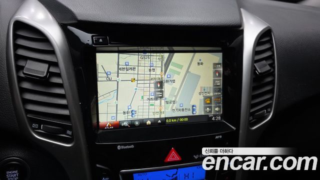 Hyundai i30 2015 — photo 20