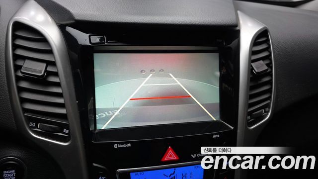 Hyundai i30 2015 — photo 21