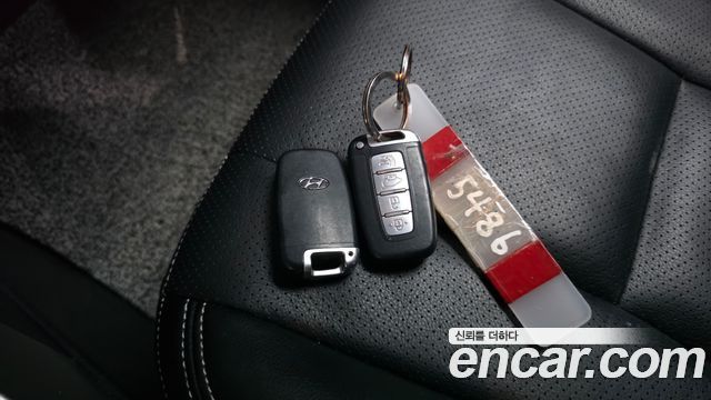 Hyundai i30 2015 — photo 25