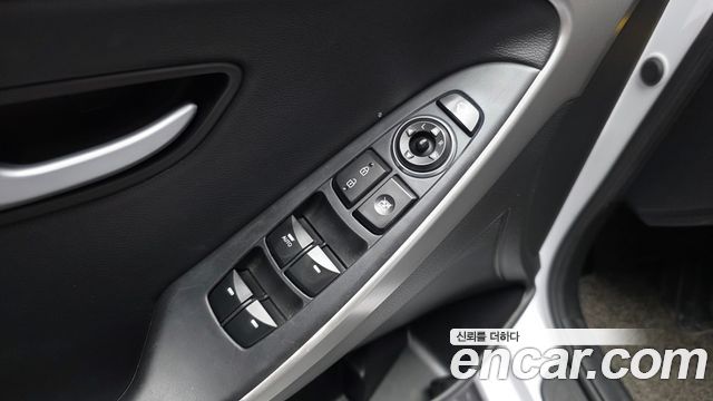 Hyundai i30 2015 — photo 30
