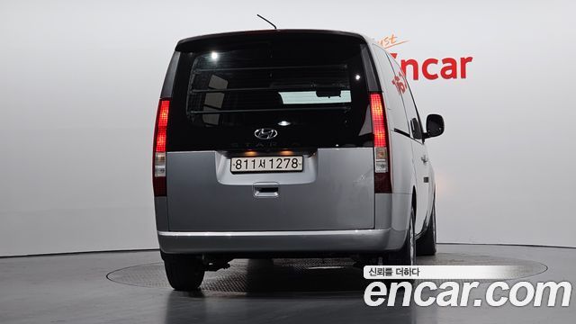 Hyundai Staria 2022 — photo 4
