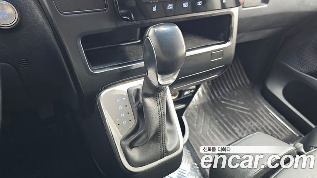 Hyundai Staria 2022 — photo 12