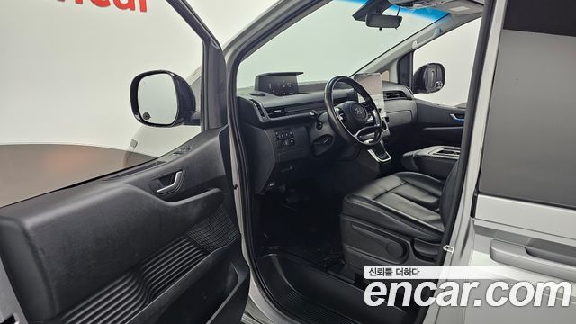 Hyundai Staria 2022 — photo 13